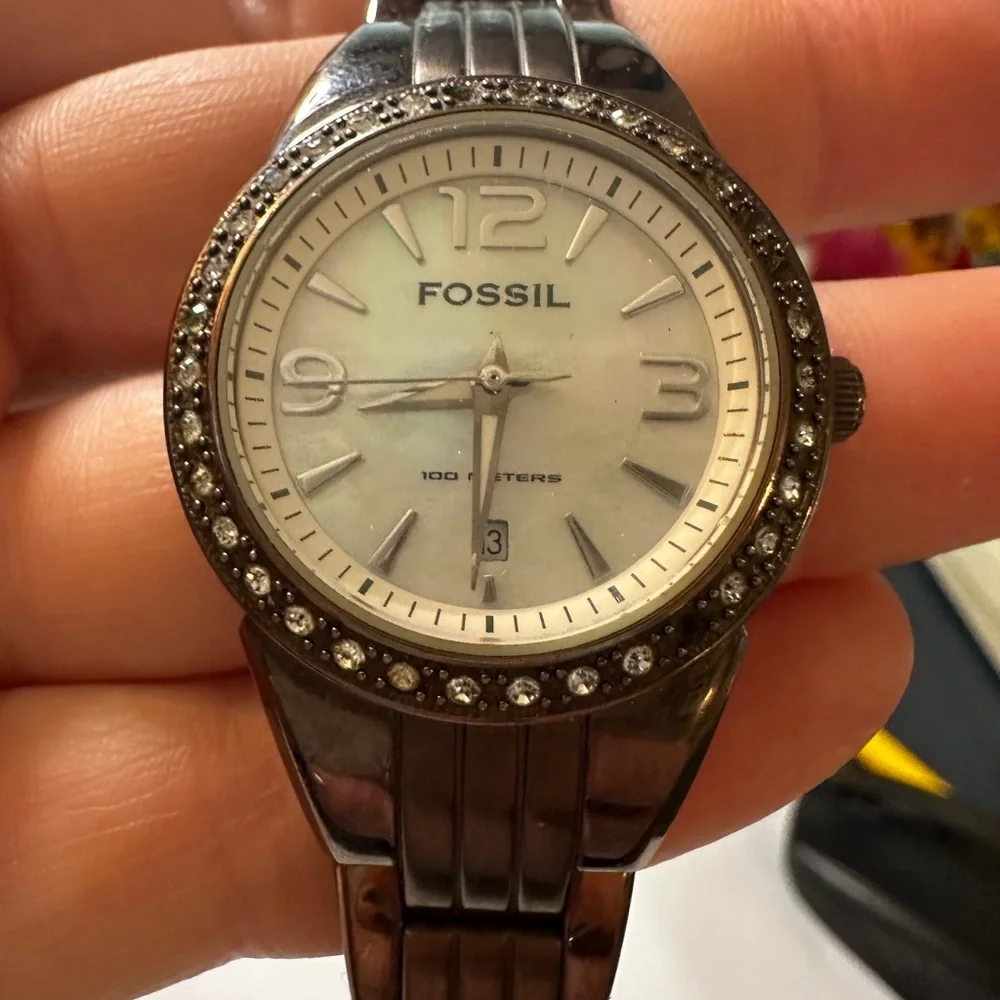 Fossil Women’s Crystal Bezel Gunmetal Bracelet Watch